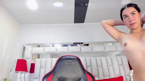 Lizzy smith  online show from September 24, 9:07 pm