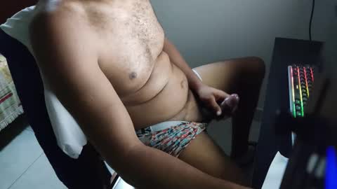 Snapshot of m0ren01995 chatting on April 25, 7:55 pm m0ren01995 online show from April 25, 7:55 pm