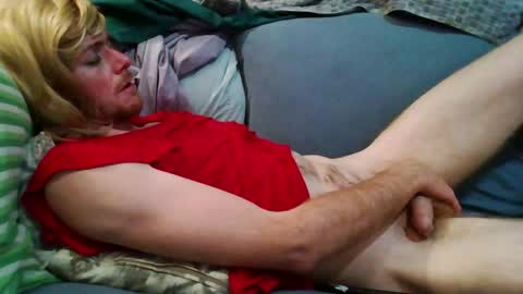 Snapshot of m19261 chatting on December 3, 8:05 am Even online show from December 3, 8:05 am