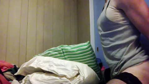 Snapshot of m19261 chatting on December 6, 5:20 am Even online show from December 6, 5:20 am