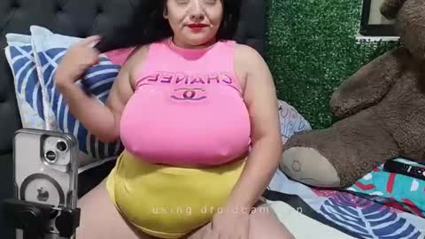 Snapshot of m1a_boobs chatting on January 31, 3:33 pm M1a online show from January 31, 3:33 pm