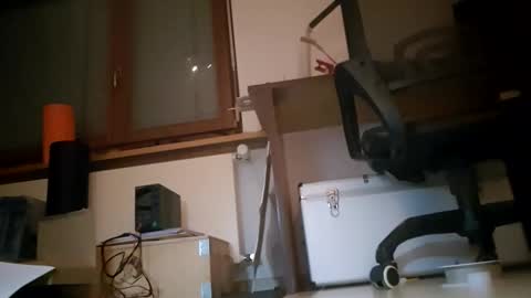 Snapshot of m1guele chatting on December 19, 10:28 pm Fucklover online show from December 19, 10:28 pm