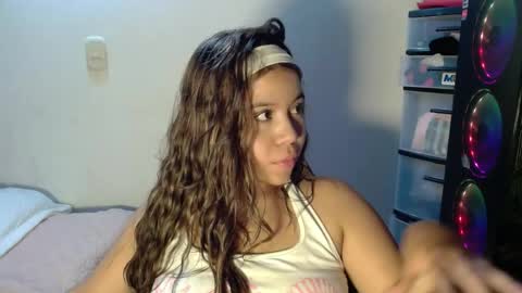 Snapshot of m1la_18 chatting on May 2, 4:06 am mila online show from May 2, 4:06 am