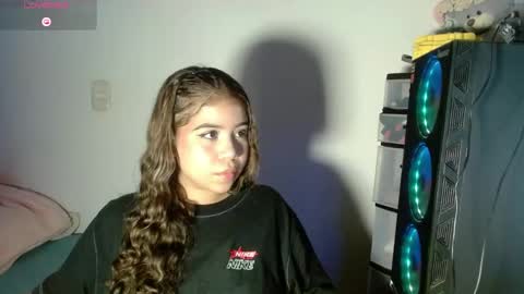 Snapshot of m1la_18 chatting on May 7, 4:07 am mila online show from May 7, 4:07 am