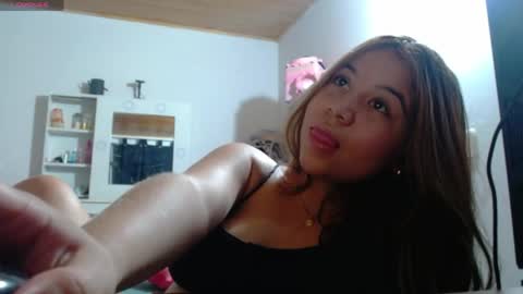 Snapshot of m1la_18 chatting on May 14, 3:46 am mila online show from May 14, 3:46 am