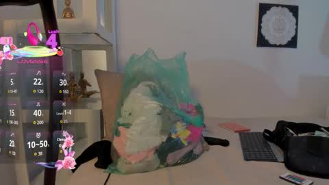 Mila online show from January 15, 6:22 pm