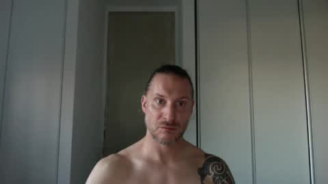 m4rduk online show from November 18, 2:32 pm