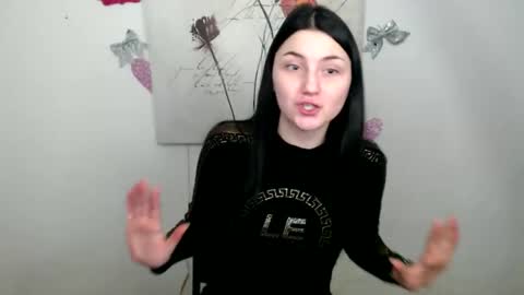 Snapshot of m_i_k_i_ chatting on February 20, 12:27 pm m_i_k_i_ online show from February 20, 12:27 pm