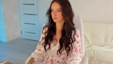 Snapshot of m_o_o_n_l_i_g_h_t chatting on June 26, 10:08 am moon light online show from June 26, 10:08 am
