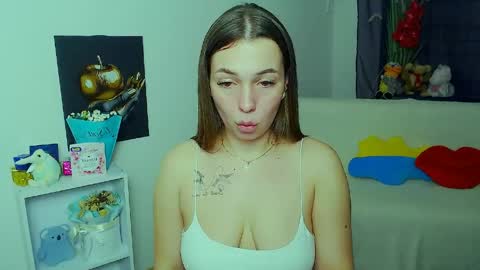 Vikki online show from March 25, 11:49 am