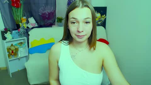 Vikki online show from April 16, 2:07 pm