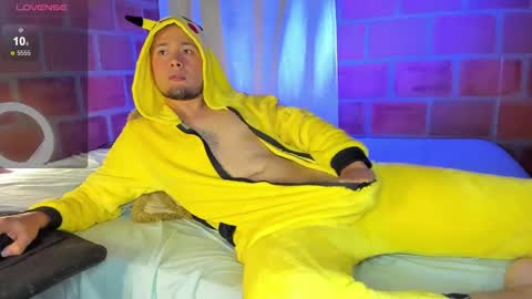 Snapshot of maax_taylor01 chatting on January 19, 11:12 am online show from January 19, 11:12 am