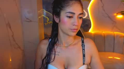 Snapshot of mabell_tx chatting on May 16, 2:52 am Mabell online show from May 16, 2:52 am