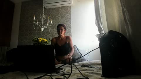 Snapshot of mabelsaravia chatting on April 5, 9:56 pm mabel online show from April 5, 9:56 pm