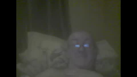 Snapshot of macbewdekan25 chatting on March 15, 8:20 am macbewdekan25 online show from March 15, 8:20 am
