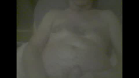 Snapshot of macbewdekan25 chatting on April 24, 10:39 am macbewdekan25 online show from April 24, 10:39 am