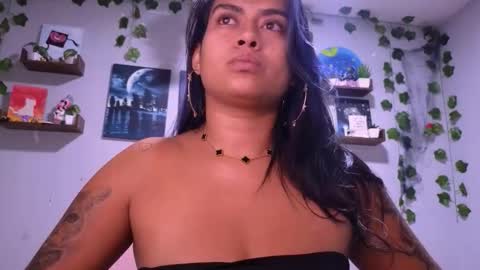 Snapshot of macey_hairy chatting on November 30, 11:20 pm Macey Elliot Modelo Independiente online show from November 30, 11:20 pm