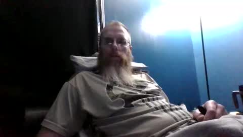 Snapshot of mack68220 chatting on December 14, 11:34 pm bigmackdaddy online show from December 14, 11:34 pm