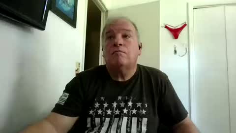 mackdocc001 online show from October 14, 7:14 pm