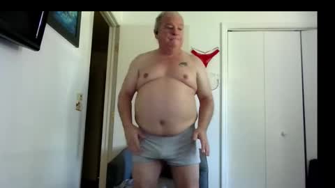 mackdocc001 online show from October 23, 5:01 pm