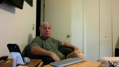 mackdocc001 online show from June 16, 2:09 pm