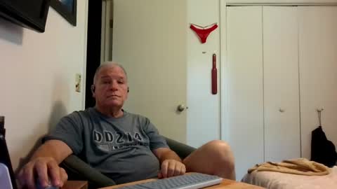 Snapshot of mackdocc001 chatting on July 7, 5:39 pm mackdocc001 online show from July 7, 5:39 pm