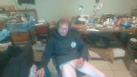 Snapshot of mackdog1369 chatting on January 12, 1:53 am mackdog1369 online show from January 12, 1:53 am