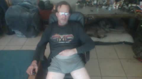 Snapshot of mackdog1369 chatting on January 16, 1:58 pm mackdog1369 online show from January 16, 1:58 pm