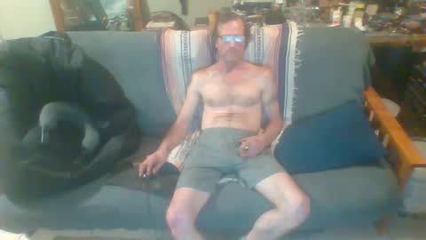 Snapshot of mackdog1369 chatting on February 1, 4:14 am mackdog1369 online show from February 1, 4:14 am