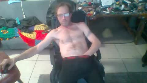 Snapshot of mackdog1369 chatting on February 19, 6:43 pm mackdog1369 online show from February 19, 6:43 pm