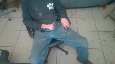 Snapshot of mackdog1369 chatting on March 12, 2:23 pm mackdog1369 online show from March 12, 2:23 pm