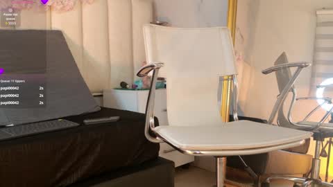 Carolina online show from September 9, 11:15 pm