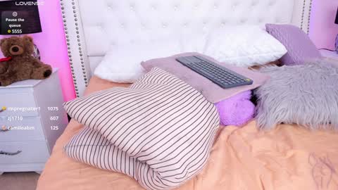 Snapshot of mackenzie_17 chatting on December 6, 7:32 am Mackenzie online show from December 6, 7:32 am