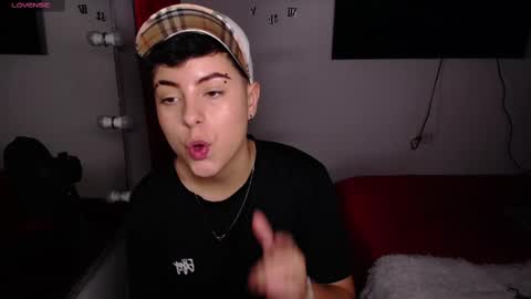 MACKENZIE CAMERON online show from January 31, 2:15 am