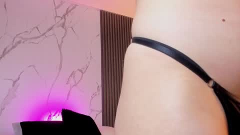 Snapshot of madame_lilith chatting on April 27, 11:08 am madame lilith online show from April 27, 11:08 am