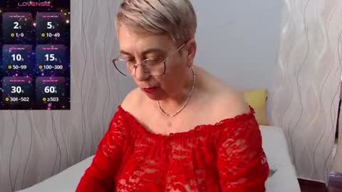 Snapshot of madammargaret chatting on October 12, 8:24 am Margaret online show from October 12, 8:24 am