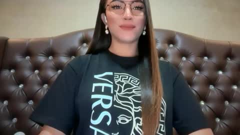Snapshot of madammistressdominatrixxx chatting on April 14, 11:33 pm Alison Kloss online show from April 14, 11:33 pm