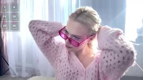 Fiona online show from March 25, 4:40 am