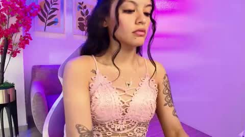 maddie_t18 online show from March 6, 11:39 am