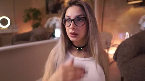 Maddie online show from March 4, 10:10 am