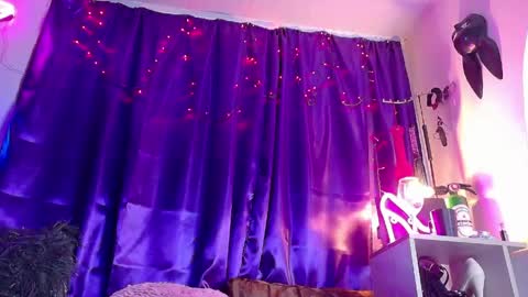 Miss Lust online show from April 16, 4:30 pm