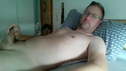 Snapshot of maddin8891 chatting on September 28, 11:15 am Maddin online show from September 28, 11:15 am