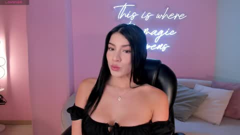 Snapshot of maddisontaylor chatting on May 1, 7:40 pm Maddison online show from May 1, 7:40 pm