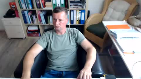 Snapshot of maddmax8 chatting on July 17, 11:06 am Mad4You online show from July 17, 11:06 am