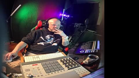 Snapshot of maddox840 chatting on March 15, 5:52 pm maddox840 online show from March 15, 5:52 pm