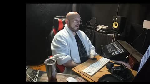 Snapshot of maddox840 chatting on May 10, 6:40 am maddox840 online show from May 10, 6:40 am