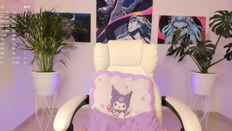 maddy_uwu online show from December 2, 10:07 am