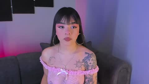 Snapshot of maddy_walker chatting on January 6, 9:54 pm Maddy online show from January 6, 9:54 pm