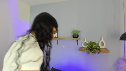 Maddy  online show from November 18, 12:09 pm