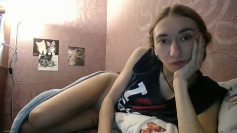 Snapshot of made_x_heaven chatting on December 3, 1:54 pm Julia online show from December 3, 1:54 pm